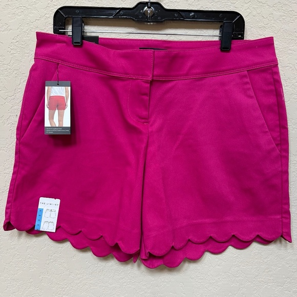 The Limited Scalloped Tailored Shorts, Very Berry. Size 10. NWT - Picture 1 of 10